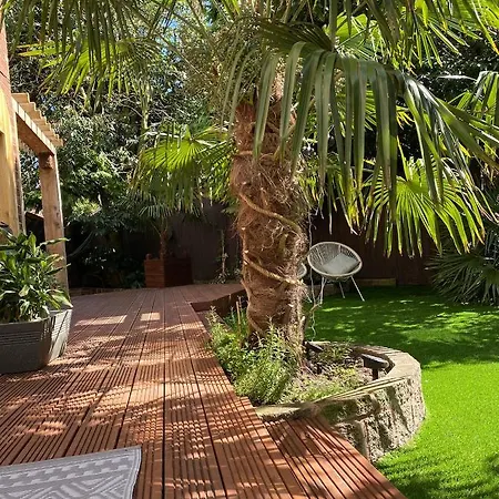 Luxury Oriental Home With Exotic Garden & Free Parking West Derby Exterior photo