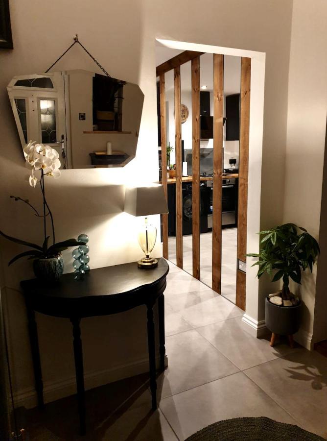 Luxury Oriental With Exotic Garden & Free Parking Holiday home West Derby