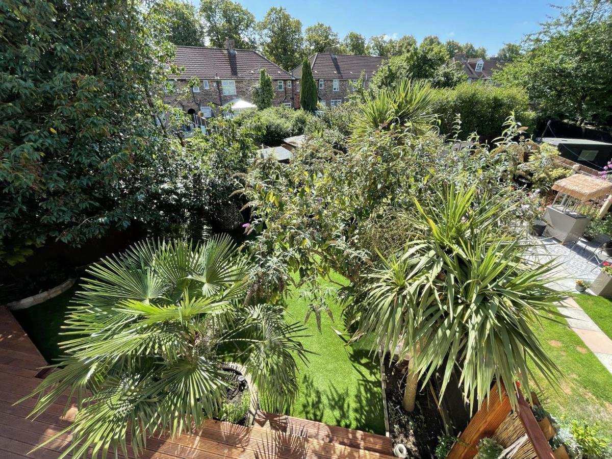 Holiday home Luxury Oriental With Exotic Garden & Free Parking