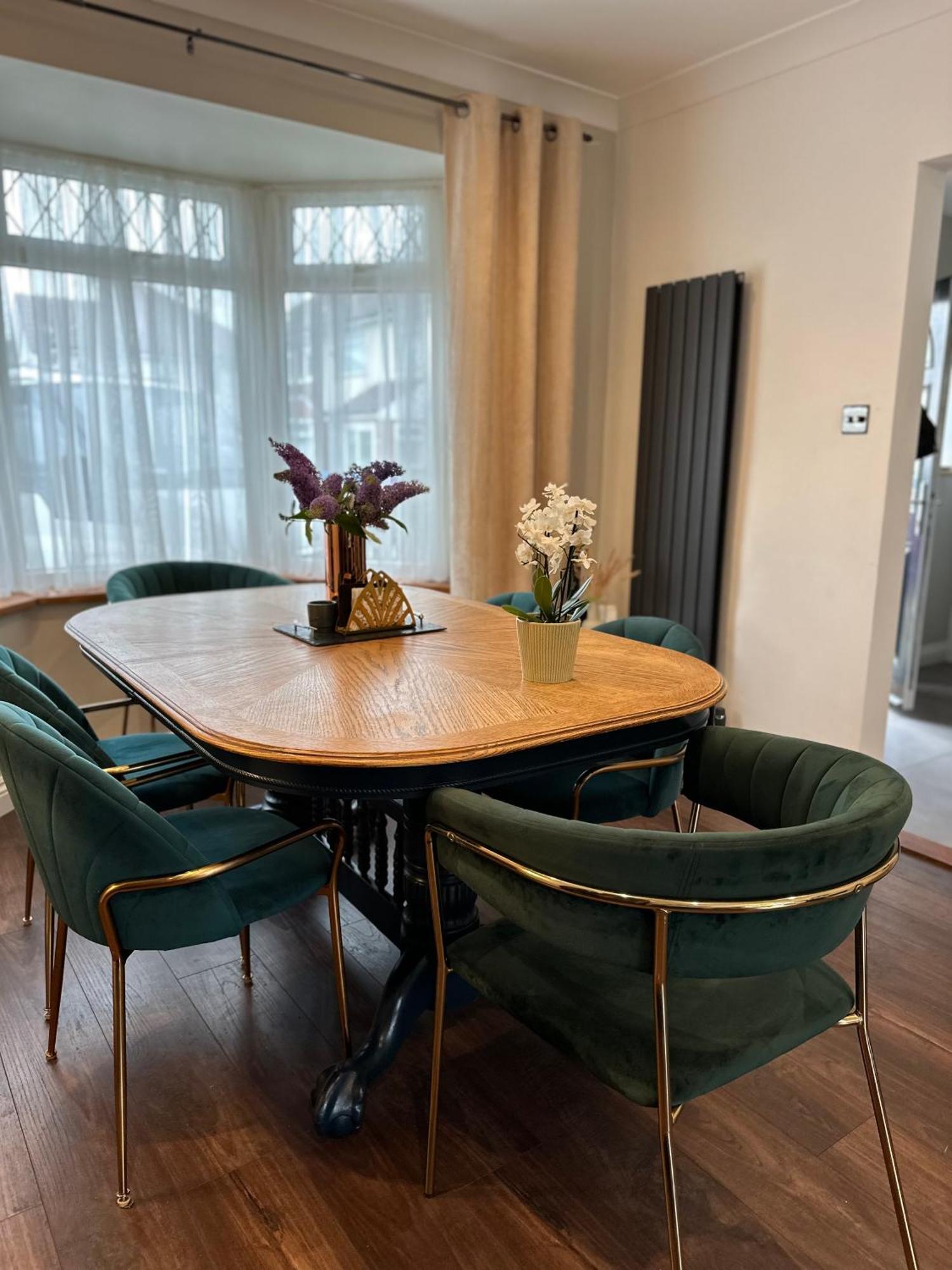 Luxury Oriental With Exotic Garden & Free Parking Holiday home